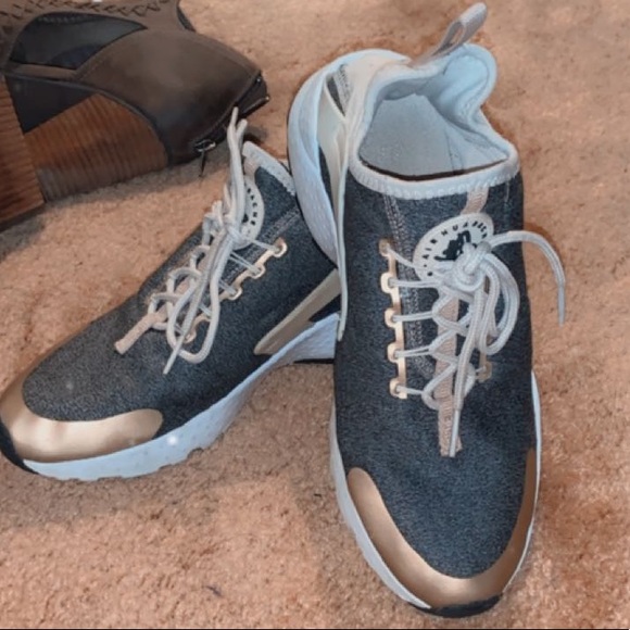 Nike Shoes - Nike Air Haurache